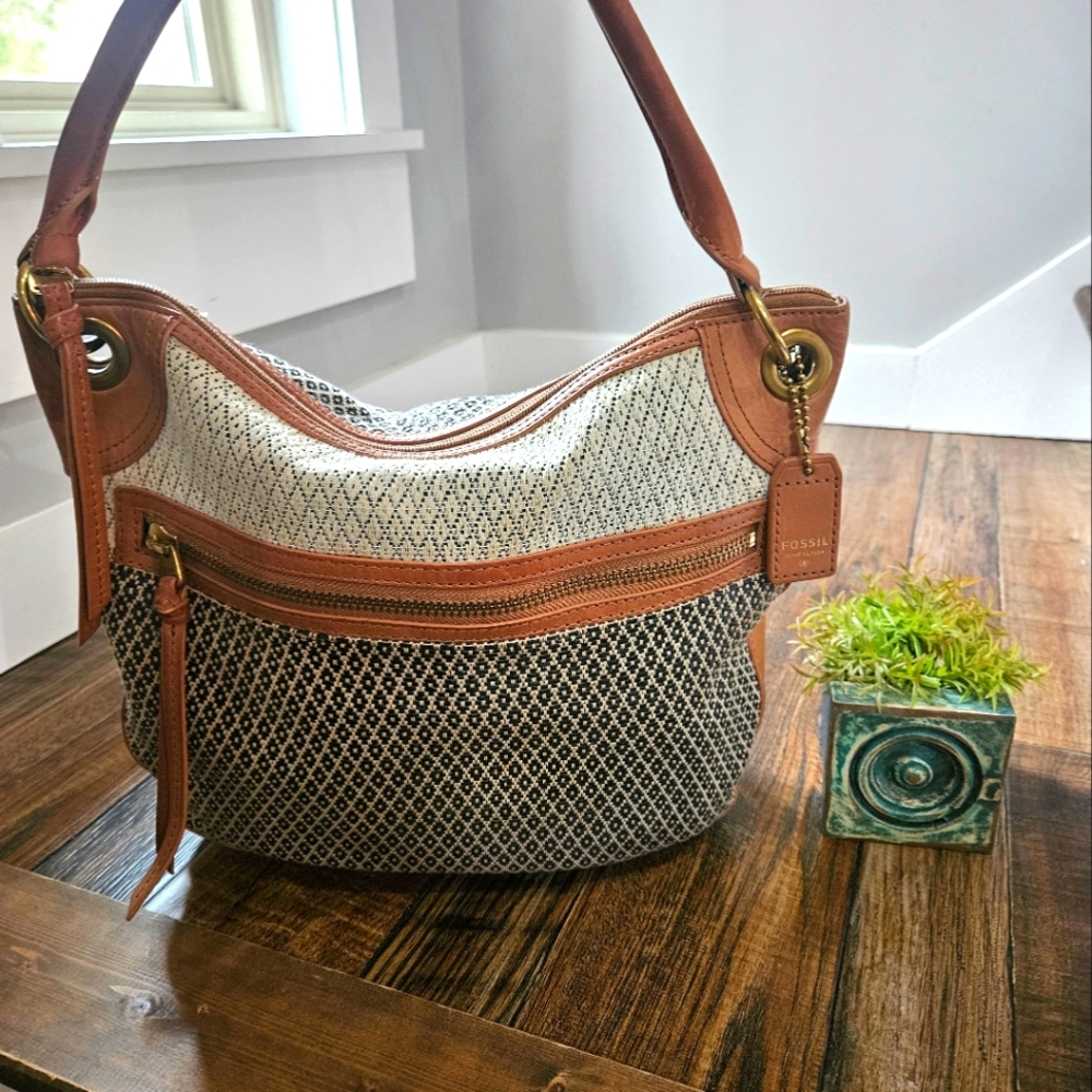 Fossil Black and Tan Shoulder Bag